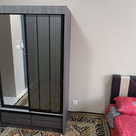 Aisy Homestay Putrajaya Cyberjaya Klia Kampung Dengkil Eksteriør billede